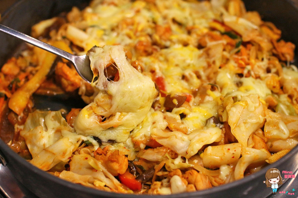 韓老大 韓式烤肉 海鮮九層塔 한으뜸：【食記】台北東區 韓老大한으뜸 海鮮九層塔 韓式料理 春川炒雞人參雞烤肉烤雞 打卡送韓國哈密瓜雪糕