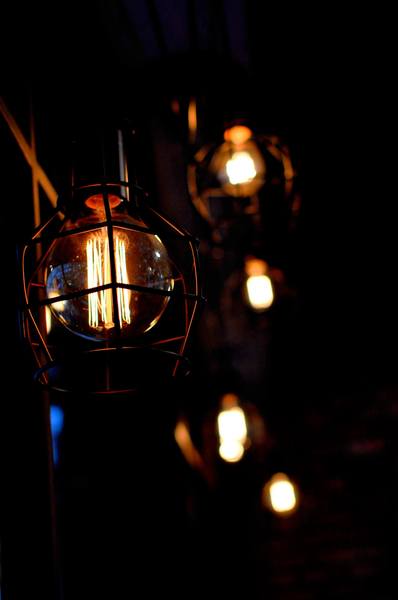 韓老大 韓式燒肉 한으뜸:▌台北 • 韓老大 ▌薇拉小公主追試營運店• 不飛韓國也能吃到首爾奉天海鮮九層塔的台灣版 + 澳洲M9壺漬牛肋肉 +燈泡咕嚕咕嚕飲料