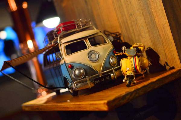 韓老大 韓式燒肉 한으뜸:▌台北 • 韓老大 ▌薇拉小公主追試營運店• 不飛韓國也能吃到首爾奉天海鮮九層塔的台灣版 + 澳洲M9壺漬牛肋肉 +燈泡咕嚕咕嚕飲料