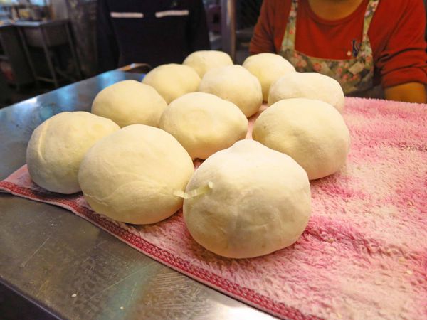 【台北萬華美食】吳家胡椒餅-萬華夜市必吃美食