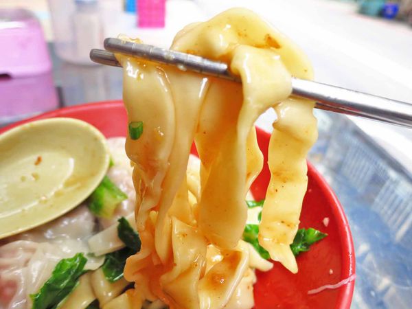 【三重美食】陳家二姐抄手-辣勁十足的抄手麵