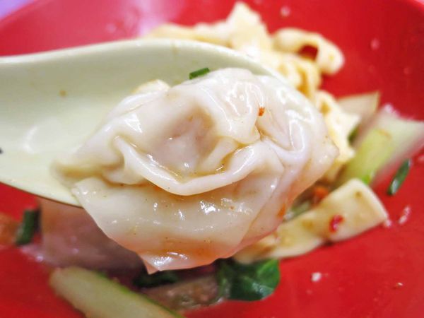 【三重美食】陳家二姐抄手-辣勁十足的抄手麵