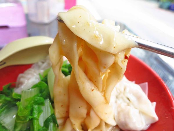 【三重美食】陳家二姐抄手-辣勁十足的抄手麵