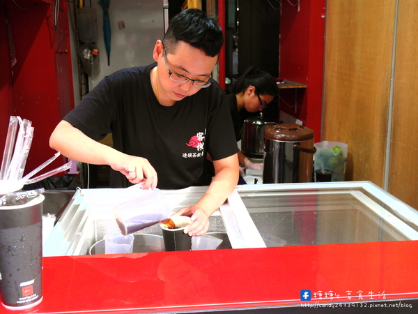 日出客棧(西屯逢甲店):〖台中│美食〗日出客棧(西屯逢甲店) ❤ 堅持使用高單價原物料,牧場百分之百鮮乳,新鮮現榨一整顆檸檬,新鮮美味一喝就知道!!