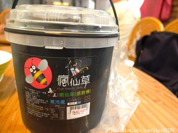 瘋仙草手工仙草專賣店：【愛評口碑券】瘋仙草手工仙草專賣店。每日新鮮現做仙草產品 高雄甜點飲品大推 嫩仙草派對桶熱門訂購中！