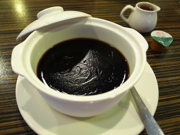 十二籃粥火鍋:<台北|松山>秋天就是要吃螃蟹啊!!!! 超鮮美干貝跟鮑魚~ 十二籃粥火鍋