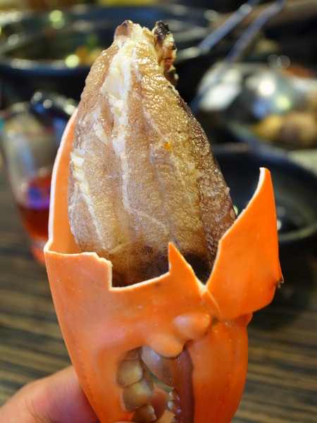 十二籃粥火鍋:<台北|松山>秋天就是要吃螃蟹啊!!!! 超鮮美干貝跟鮑魚~ 十二籃粥火鍋