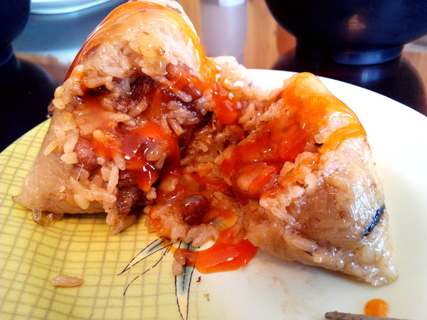 台南蔡家古早味肉粽：【臺南Ω永康區】台南蔡家古早味肉粽。來自廟口文化，代代相承的古早味