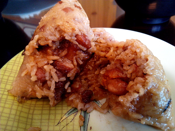 台南蔡家古早味肉粽：【臺南Ω永康區】台南蔡家古早味肉粽。來自廟口文化，代代相承的古早味