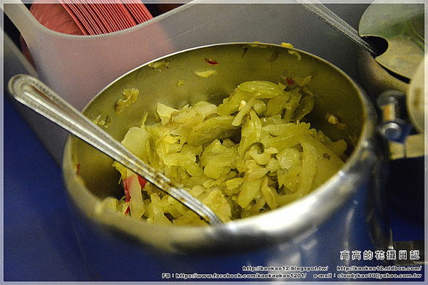 三牛牛肉麵(新光店):【高雄】左營區。犇 三牛牛肉麵 新光店