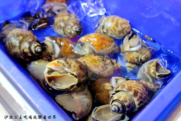鱻海鮮燒物：蘆洲『鱻海鮮燒物』像戰斧豬排一樣大的魚下巴/燒烤/消夜/捷運徐匯中學站