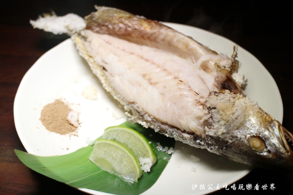 鱻海鮮燒物：蘆洲『鱻海鮮燒物』像戰斧豬排一樣大的魚下巴/燒烤/消夜/捷運徐匯中學站