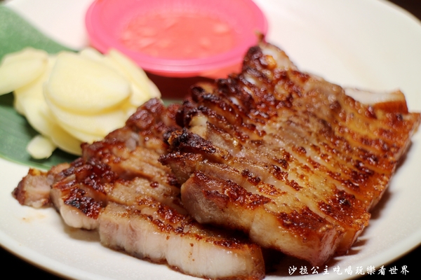 鱻海鮮燒物：蘆洲『鱻海鮮燒物』像戰斧豬排一樣大的魚下巴/燒烤/消夜/捷運徐匯中學站