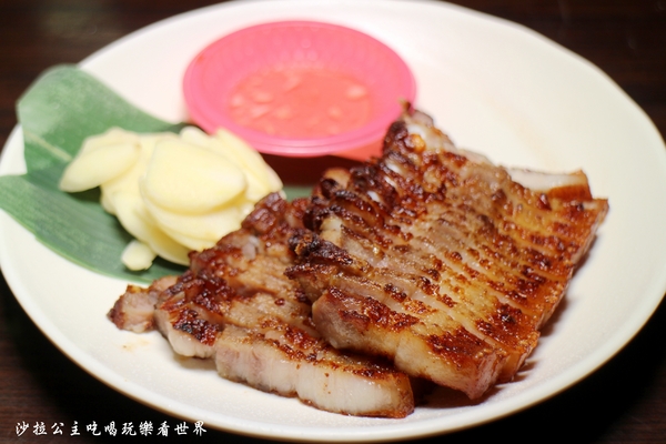 鱻海鮮燒物：蘆洲『鱻海鮮燒物』像戰斧豬排一樣大的魚下巴/燒烤/消夜/捷運徐匯中學站