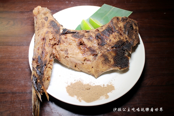 鱻海鮮燒物：蘆洲『鱻海鮮燒物』像戰斧豬排一樣大的魚下巴/燒烤/消夜/捷運徐匯中學站