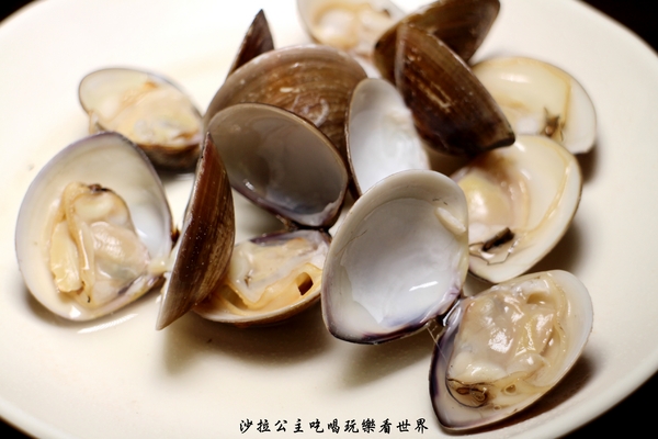 鱻海鮮燒物：蘆洲『鱻海鮮燒物』像戰斧豬排一樣大的魚下巴/燒烤/消夜/捷運徐匯中學站