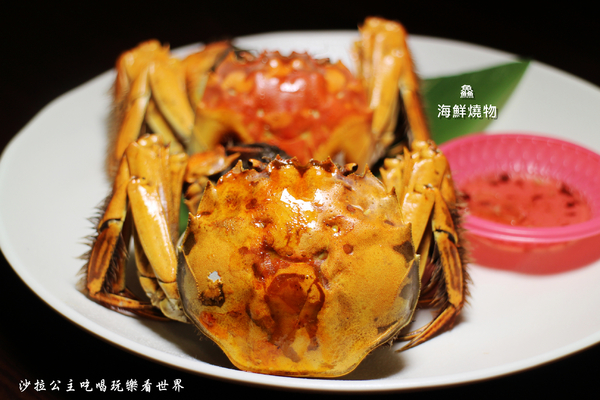 鱻海鮮燒物:蘆洲燒烤『鱻海鮮燒物』鮟鱇魚海鮮火鍋/流膏的大閘蟹非吃不可/捷運徐匯中學站