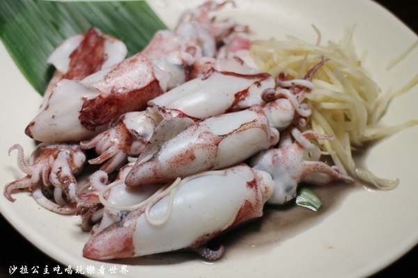 鱻海鮮燒物：蘆洲『鱻海鮮燒物』像戰斧豬排一樣大的魚下巴/燒烤/消夜/捷運徐匯中學站