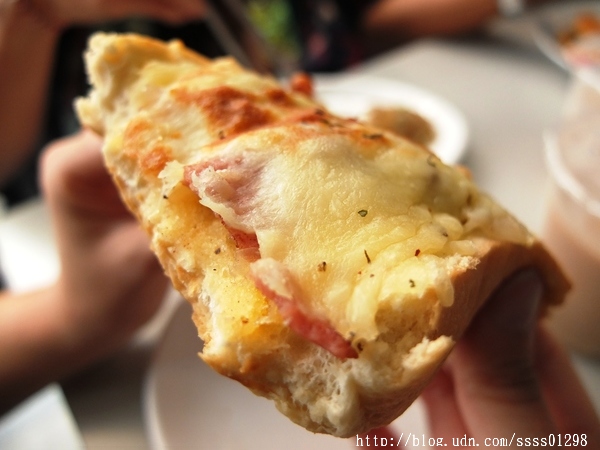 太陽公公早餐店:【美食特搜。屏東市】太陽公公早餐店。必吃獨家手工餅皮蛋餅 焗烤厚片超唰嘴 人氣早餐店強力推薦