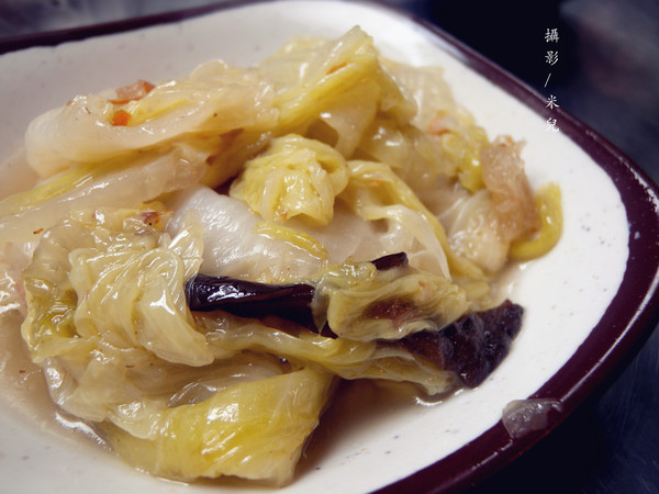 南屯 蕭 爌肉飯:【台中南屯區。小吃】 南屯蕭家控肉飯 南屯市場裡的排隊美食 在地人激推