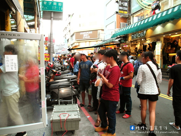 茗琉茶居：〖台中│美食〗茗琉製品-販賣機茶居 ❤ 一中街奶茶販賣機，位在原一中新宿前方，每天限量200份，晚上六點準時開賣!!