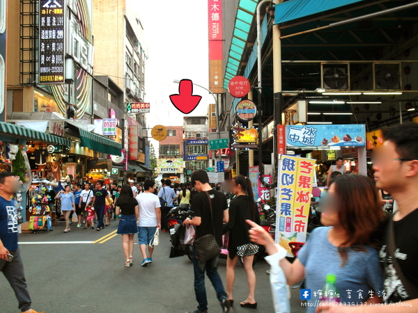 茗琉茶居：〖台中│美食〗茗琉製品-販賣機茶居 ❤ 一中街奶茶販賣機，位在原一中新宿前方，每天限量200份，晚上六點準時開賣!!