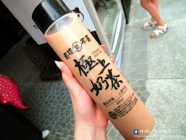 茗琉茶居：〖台中│美食〗茗琉製品-販賣機茶居 ❤ 一中街奶茶販賣機，位在原一中新宿前方，每天限量200份，晚上六點準時開賣!!