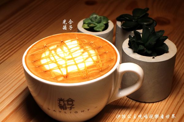 Daylight光合箱子(東門店):吃下一座森林『Daylight光合箱子(東門店)』台南人氣名店早午餐/捷運東門站咖啡