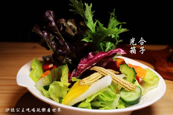 Daylight光合箱子(東門店):吃下一座森林『Daylight光合箱子(東門店)』台南人氣名店早午餐/捷運東門站咖啡