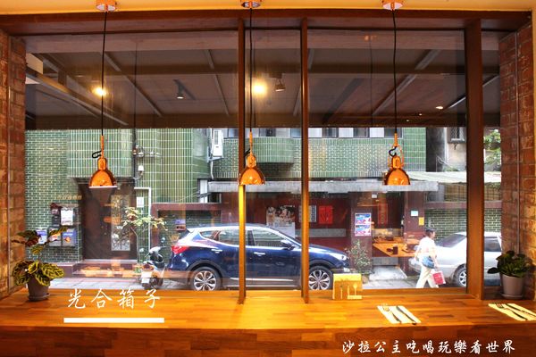 Daylight光合箱子(東門店):吃下一座森林『Daylight光合箱子(東門店)』台南人氣名店早午餐/捷運東門站咖啡