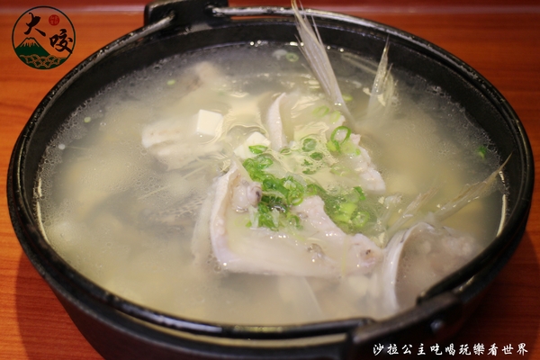 大咬和食商社:捷運六張犁站『大咬和食商社』丼飯專門店/日式料理/近通化夜市