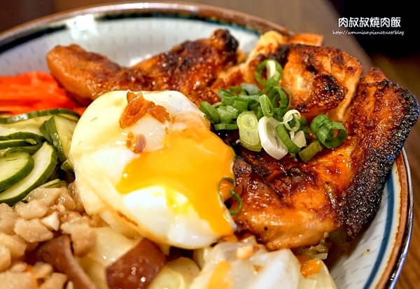 肉叔叔燒肉飯:【北醫美食推薦】一燒入魂, 濃厚旨味/平價燒肉便當專門店 ✿✿ 肉叔叔燒肉飯 ✿✿ (完整菜單)