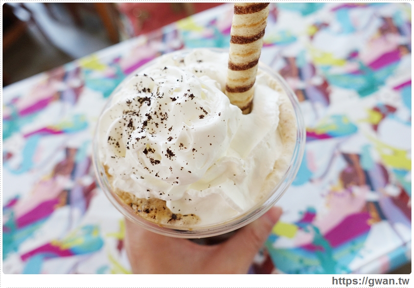 星巴克,starbucks,星冰樂彩色屋,星巴克門市,捷運美食,統一時代百貨,Frappuccino POP-IN Store,巧克力抹茶可可碎片,義式濃縮奶霜脆餅,巧克力伯爵紅茶吉利,期間限定,安普蕾修-32-379-1