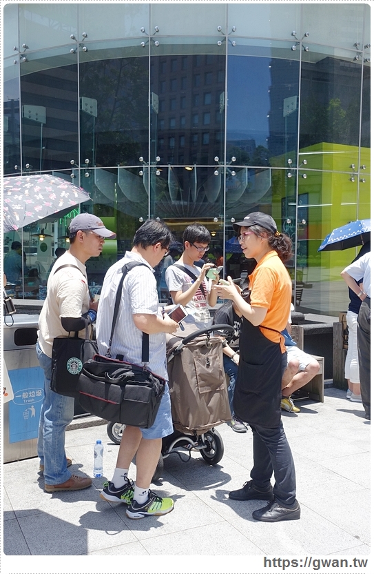 星巴克,starbucks,星冰樂彩色屋,星巴克門市,捷運美食,統一時代百貨,Frappuccino POP-IN Store,巧克力抹茶可可碎片,義式濃縮奶霜脆餅,巧克力伯爵紅茶吉利,期間限定,安普蕾修-7-255-1