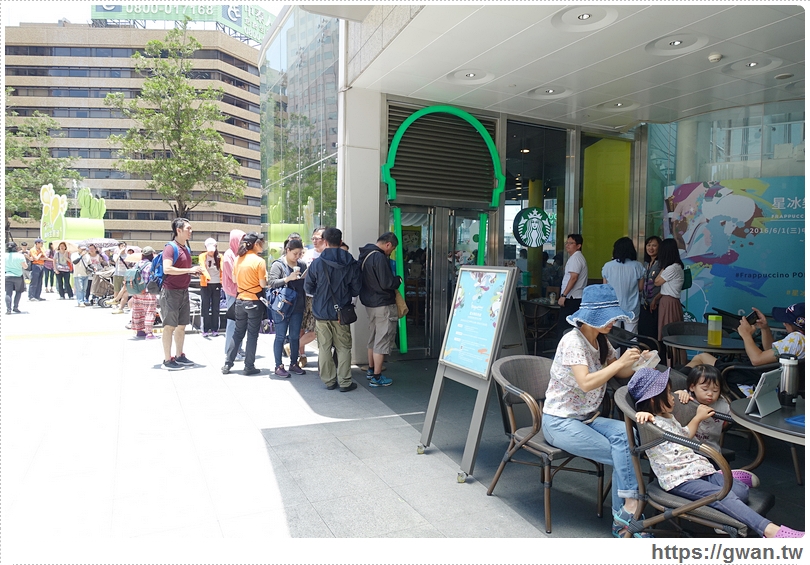 星巴克,starbucks,星冰樂彩色屋,星巴克門市,捷運美食,統一時代百貨,Frappuccino POP-IN Store,巧克力抹茶可可碎片,義式濃縮奶霜脆餅,巧克力伯爵紅茶吉利,期間限定,安普蕾修-1-246-1