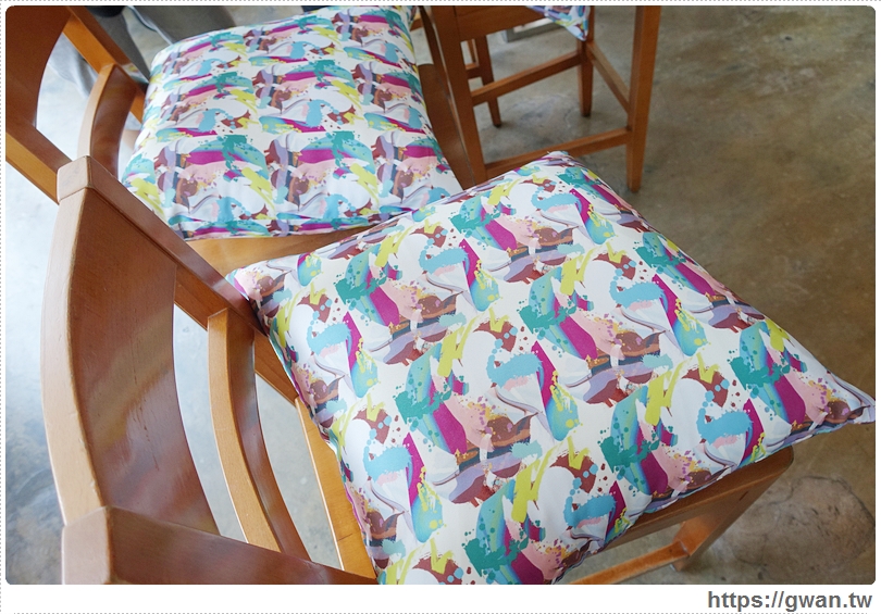 星巴克,starbucks,星冰樂彩色屋,星巴克門市,捷運美食,統一時代百貨,Frappuccino POP-IN Store,巧克力抹茶可可碎片,義式濃縮奶霜脆餅,巧克力伯爵紅茶吉利,期間限定,安普蕾修-26-416-1