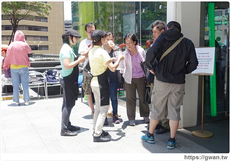 星巴克,starbucks,星冰樂彩色屋,星巴克門市,捷運美食,統一時代百貨,Frappuccino POP-IN Store,巧克力抹茶可可碎片,義式濃縮奶霜脆餅,巧克力伯爵紅茶吉利,期間限定,安普蕾修-4-236-1