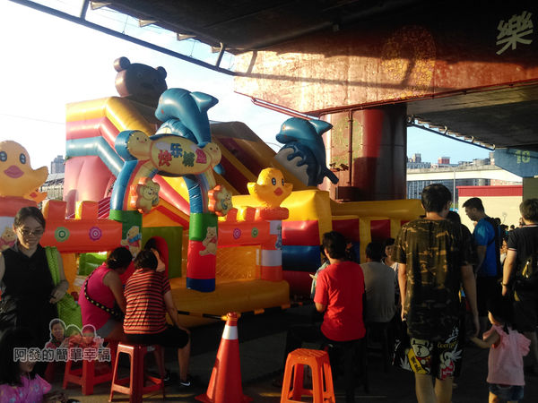 星光夜市09-兒童氣墊遊戲區