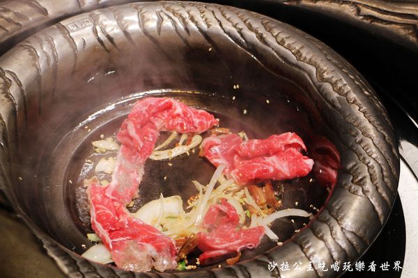 可利亞唐园生涮涮鍋(南京旗艦店):松山區石頭火鍋吃到飽『可利亞石頭火鍋』捷運南京三民站