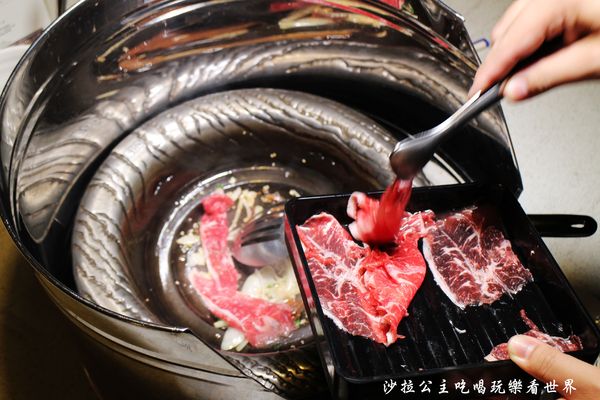 可利亞唐园生涮涮鍋(南京旗艦店):松山區石頭火鍋吃到飽『可利亞石頭火鍋』捷運南京三民站