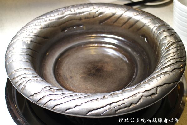 可利亞唐园生涮涮鍋(南京旗艦店):松山區石頭火鍋吃到飽『可利亞石頭火鍋』捷運南京三民站