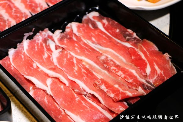 可利亞唐园生涮涮鍋(南京旗艦店):松山區石頭火鍋吃到飽『可利亞石頭火鍋』捷運南京三民站