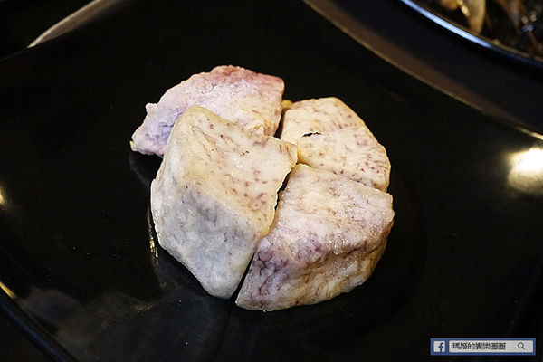 可利亞石頭火鍋:◆台北松山。捷運南京三民【可利亞石頭火鍋Koriya】酷聖石&哈根達斯冰淇淋吃到飽。松山區石頭火鍋。老字號重新開幕