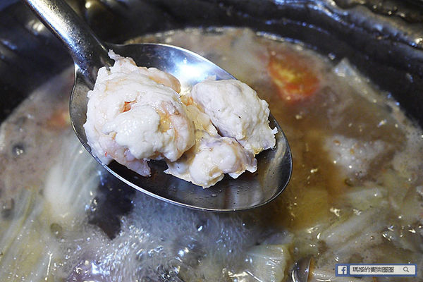 可利亞石頭火鍋:◆台北松山。捷運南京三民【可利亞石頭火鍋Koriya】酷聖石&哈根達斯冰淇淋吃到飽。松山區石頭火鍋。老字號重新開幕