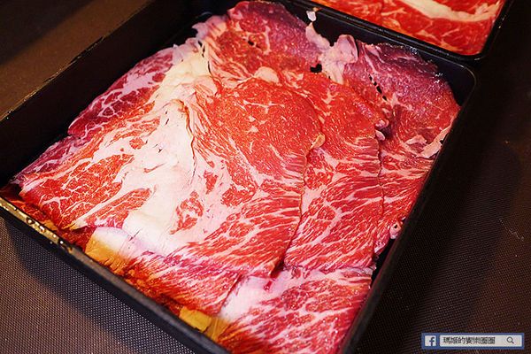 可利亞石頭火鍋:◆台北松山。捷運南京三民【可利亞石頭火鍋Koriya】酷聖石&哈根達斯冰淇淋吃到飽。松山區石頭火鍋。老字號重新開幕