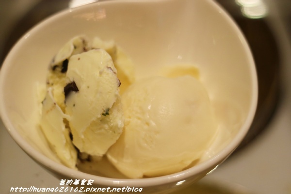 可利亞石頭火鍋:【台北松山區】再訪老字號『可利亞石頭火鍋』口味依然美味 松山區/石頭火鍋 /近捷運南京三民