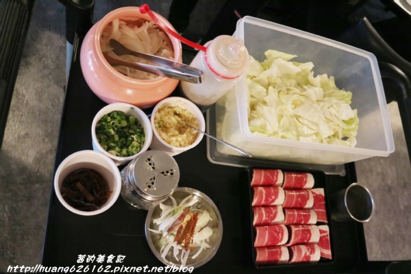 可利亞石頭火鍋:【台北松山區】再訪老字號『可利亞石頭火鍋』口味依然美味 松山區/石頭火鍋 /近捷運南京三民