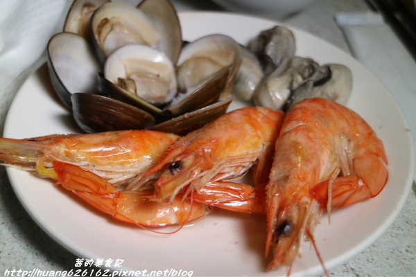 可利亞石頭火鍋:【台北松山區】再訪老字號『可利亞石頭火鍋』口味依然美味 松山區/石頭火鍋 /近捷運南京三民