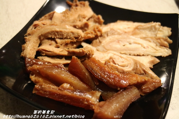 可利亞石頭火鍋:【台北松山區】再訪老字號『可利亞石頭火鍋』口味依然美味 松山區/石頭火鍋 /近捷運南京三民