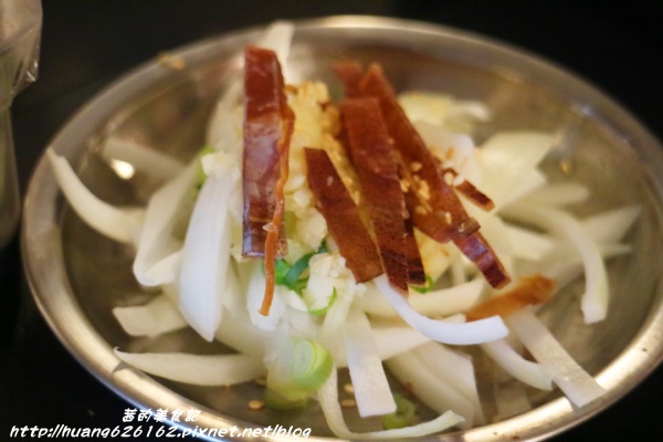 可利亞石頭火鍋:【台北松山區】再訪老字號『可利亞石頭火鍋』口味依然美味 松山區/石頭火鍋 /近捷運南京三民